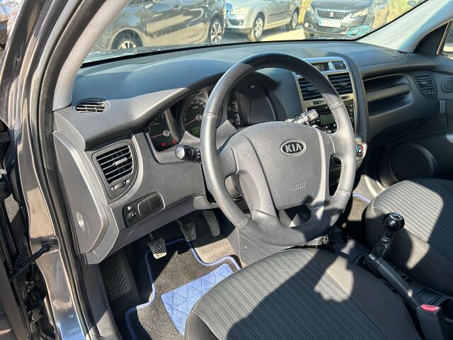 KIA SPORTAGE CUP 2.0 PETROL SPANISH LHD IN SPAIN 76000 MILES SUPERB 200